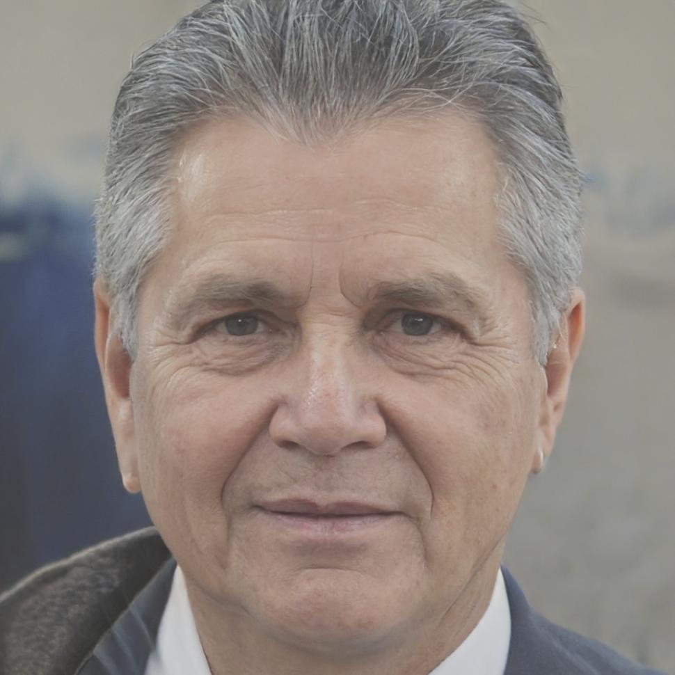 Rodrigo Mendoza, Director de Educación Financiera